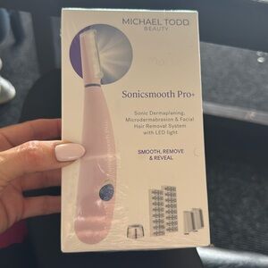 Michael Todd Sonic Tech Dermaplaning,Dermabrasion,
facial hair removal system